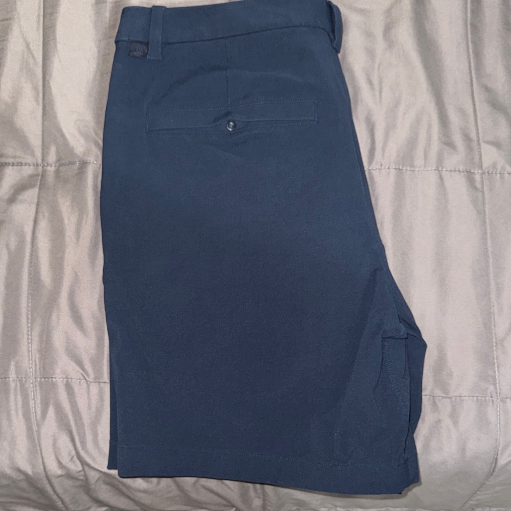 Lululemon ABC short - Picture 2 of 3
